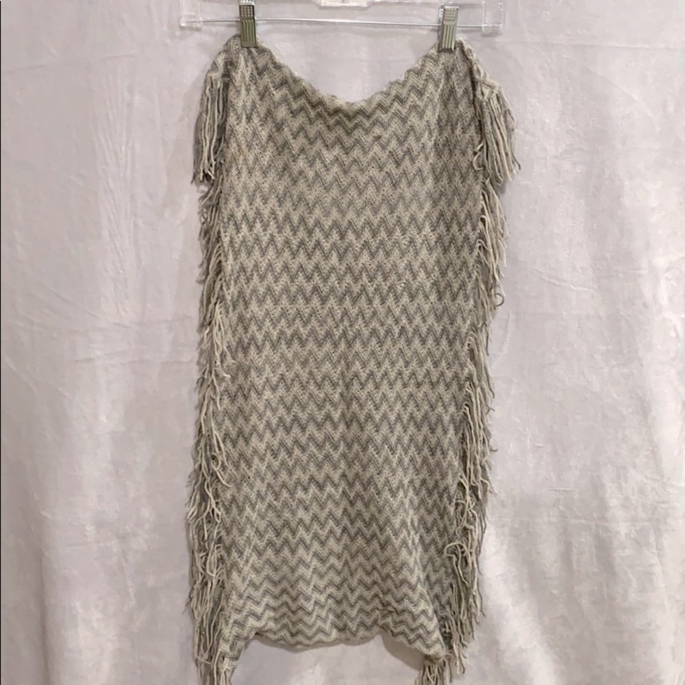 Charlotte Russe grey infinity scarf